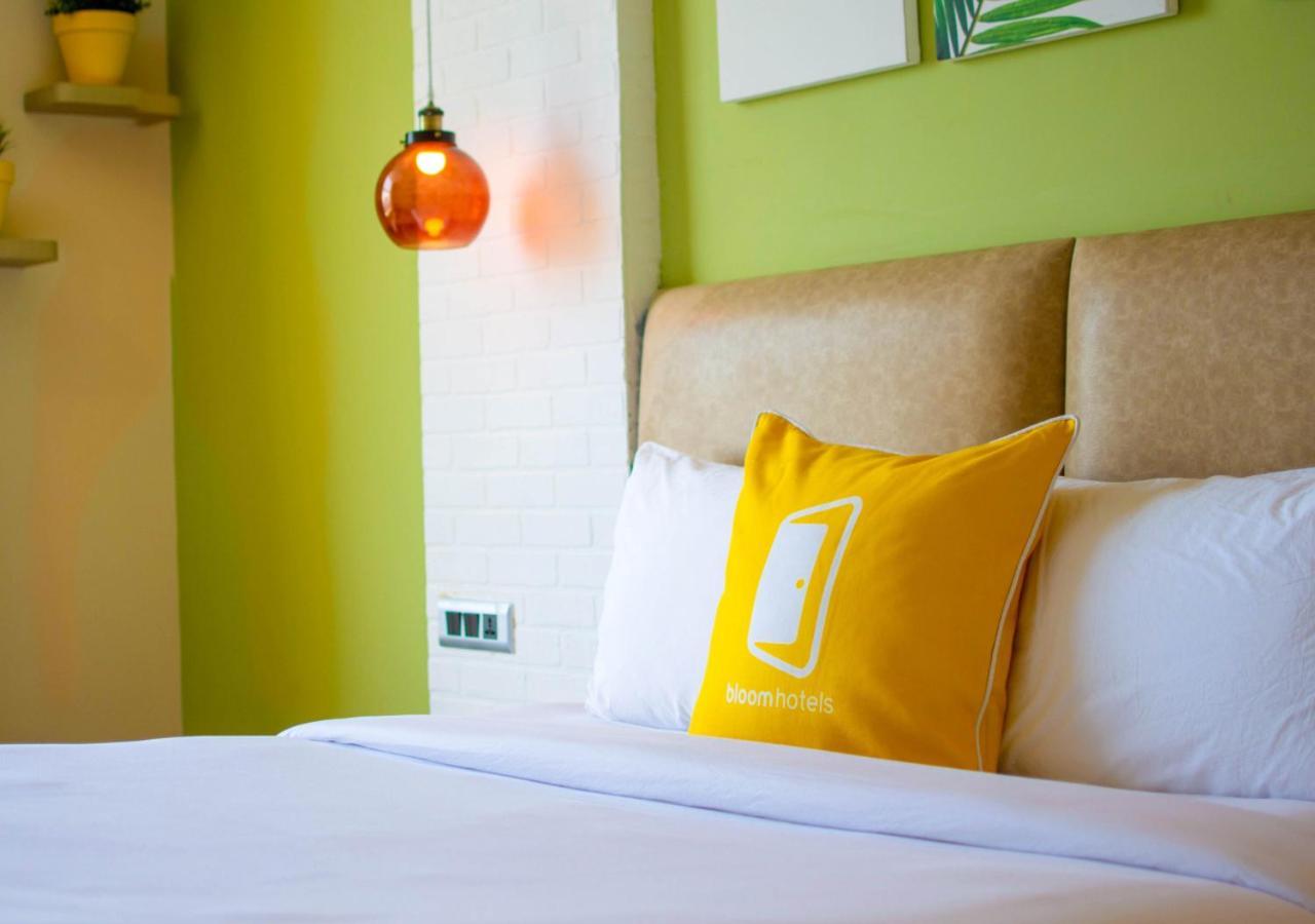 Bloom Hotel - Gachibowli Гайдарабад Екстер'єр фото